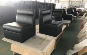 飲食店のベンチ（特注家具工場）→