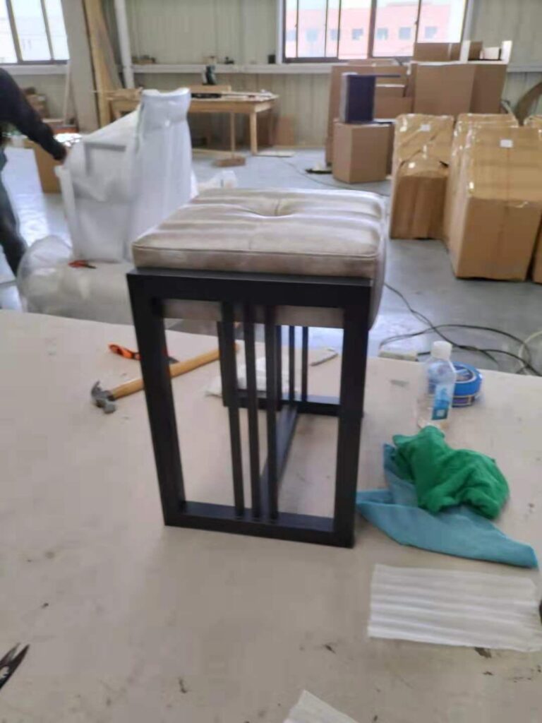 旅館のスツール