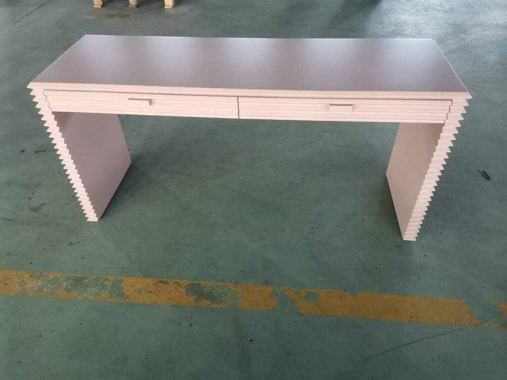 ホテルのライティングデスク（特注家具工場）