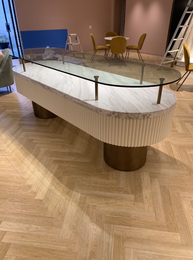 木・鉄・ガラス・石・PVCを使った家具