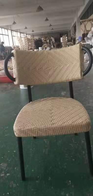 籘を使った椅子