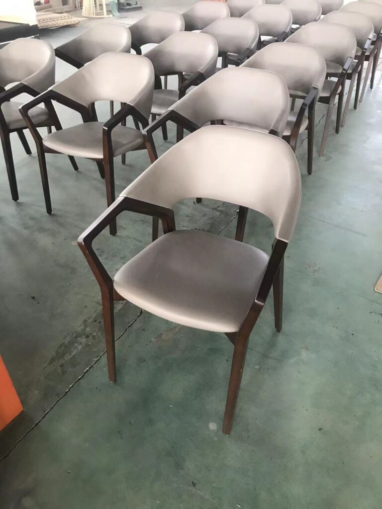 中国家具工場で作る椅子