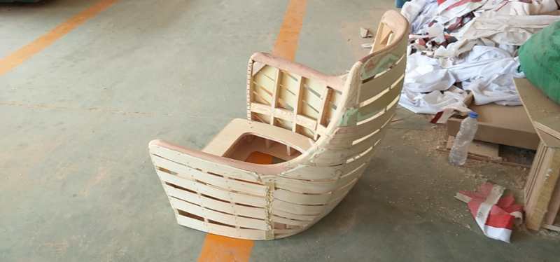 丸いオーダーチェアーの骨組み