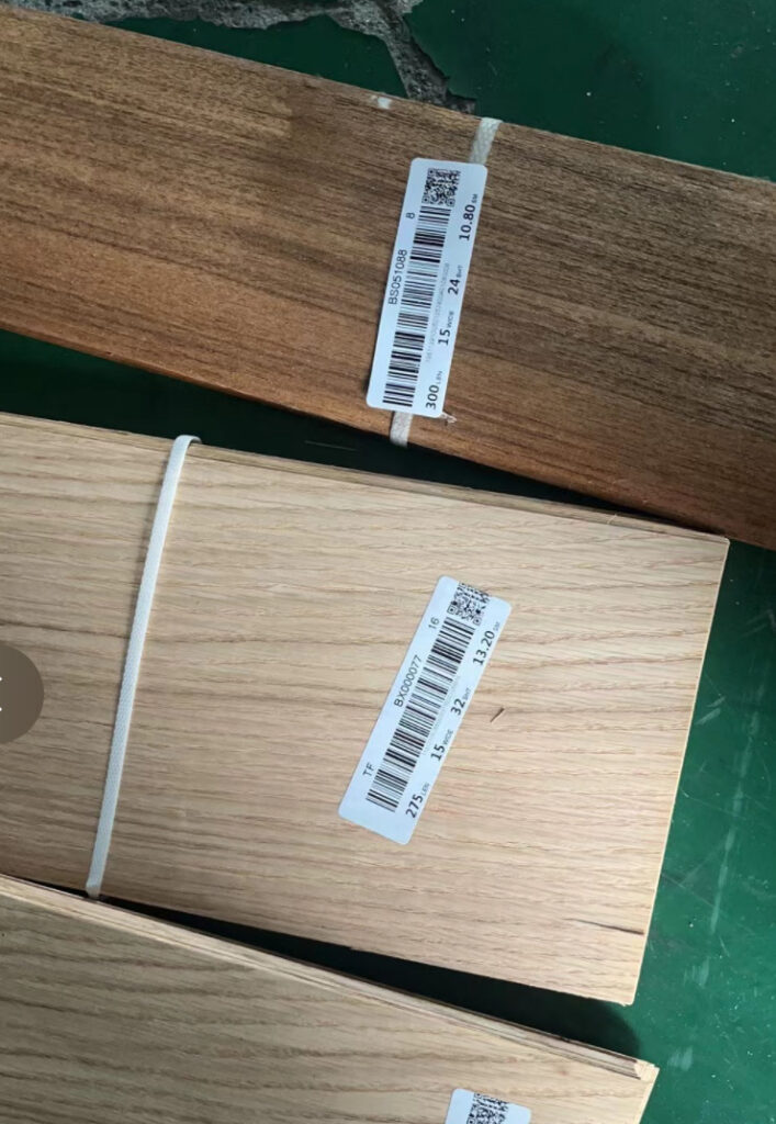 色々な色の突板