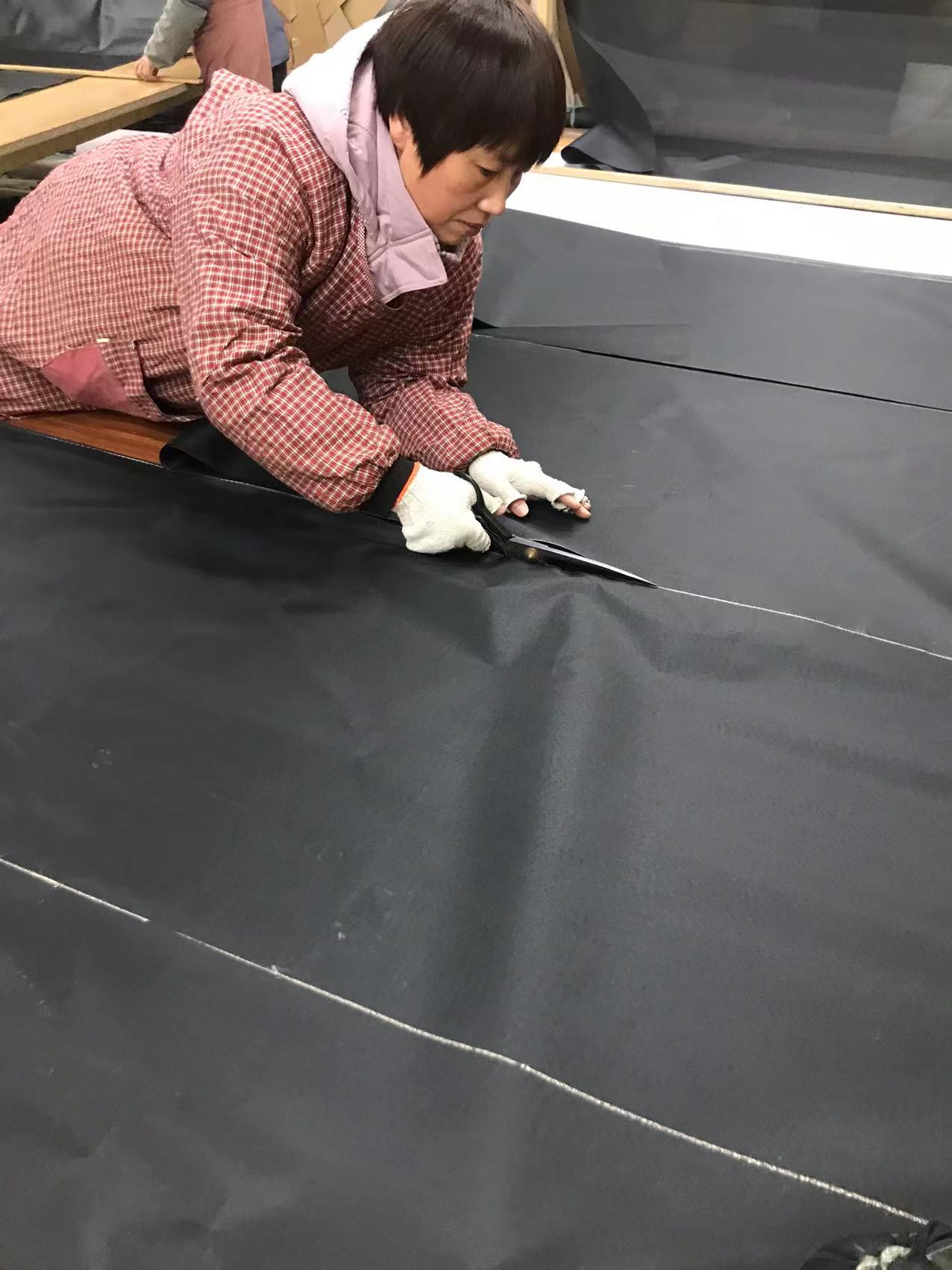 忙しい家具工場