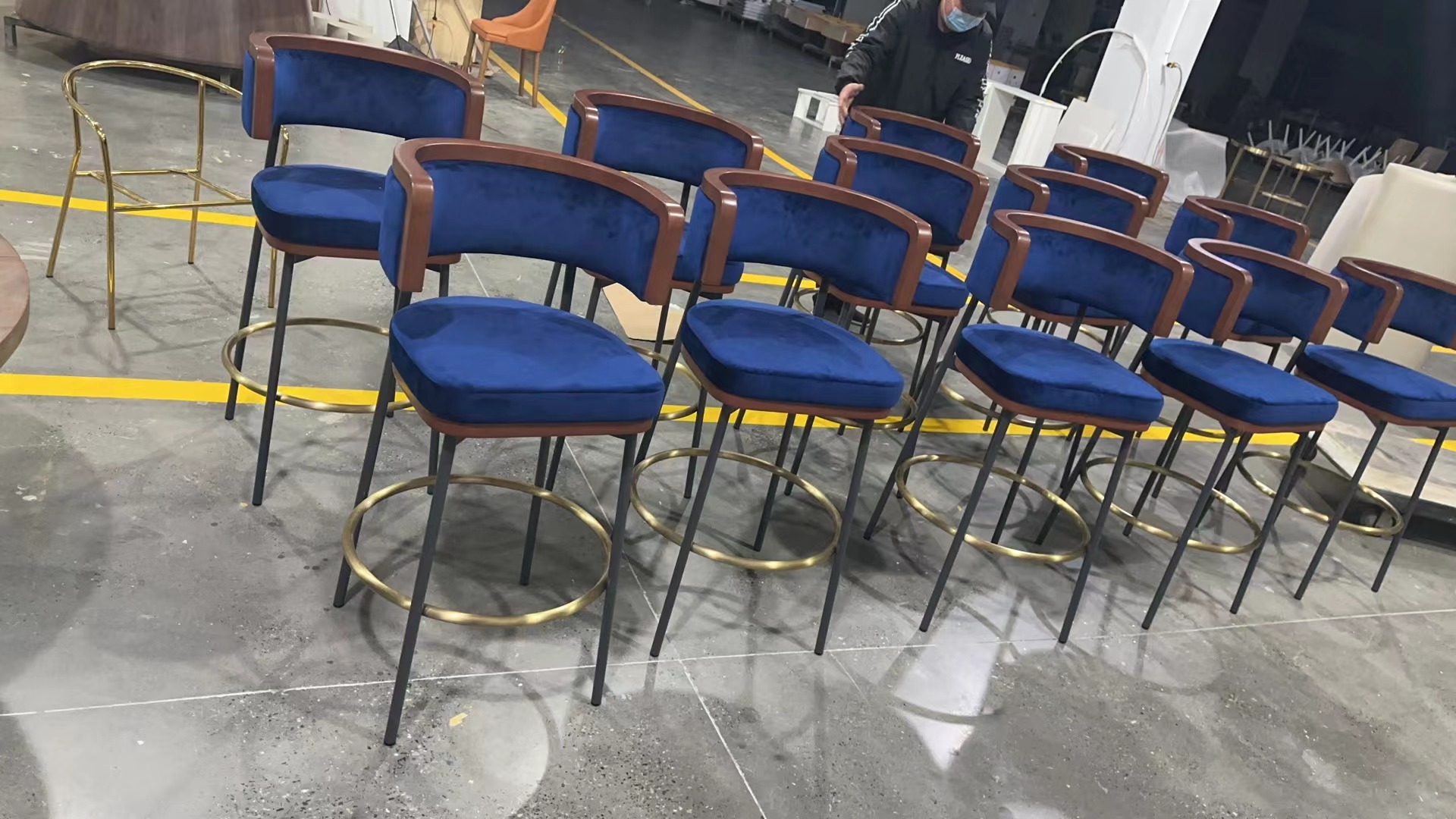 鉄・木・ウレタン・布を一度に使ったオーダーチェアー