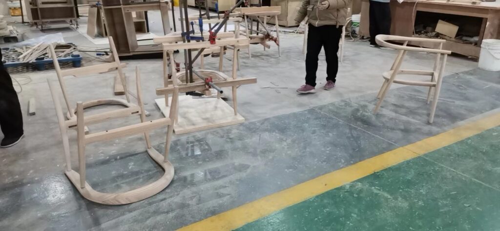 オーダーチェアーの組み立て