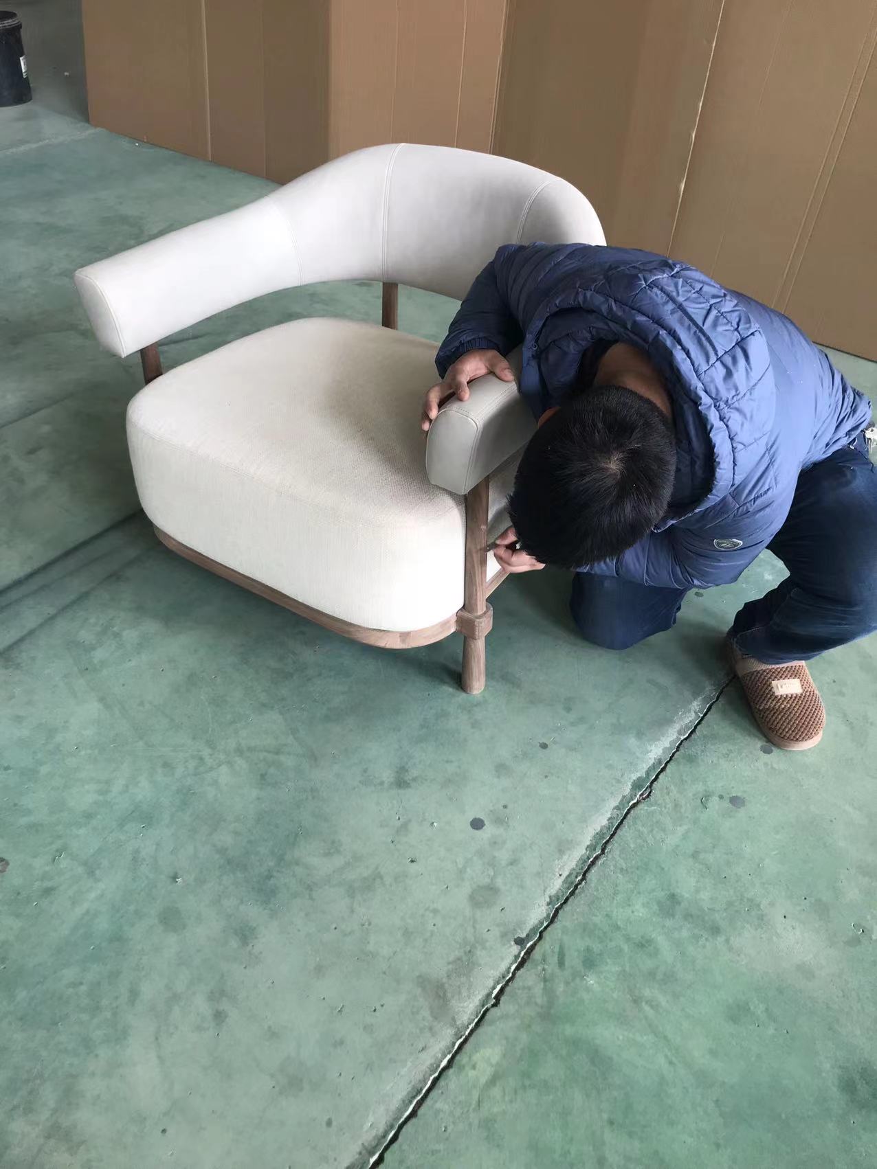 オーダーチェアーの難しい張り込み