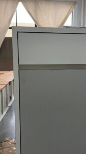 引出し前板と扉の取付精度