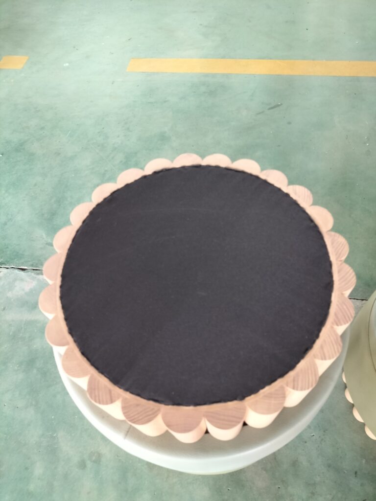 ちょっと可愛いオーダースツール