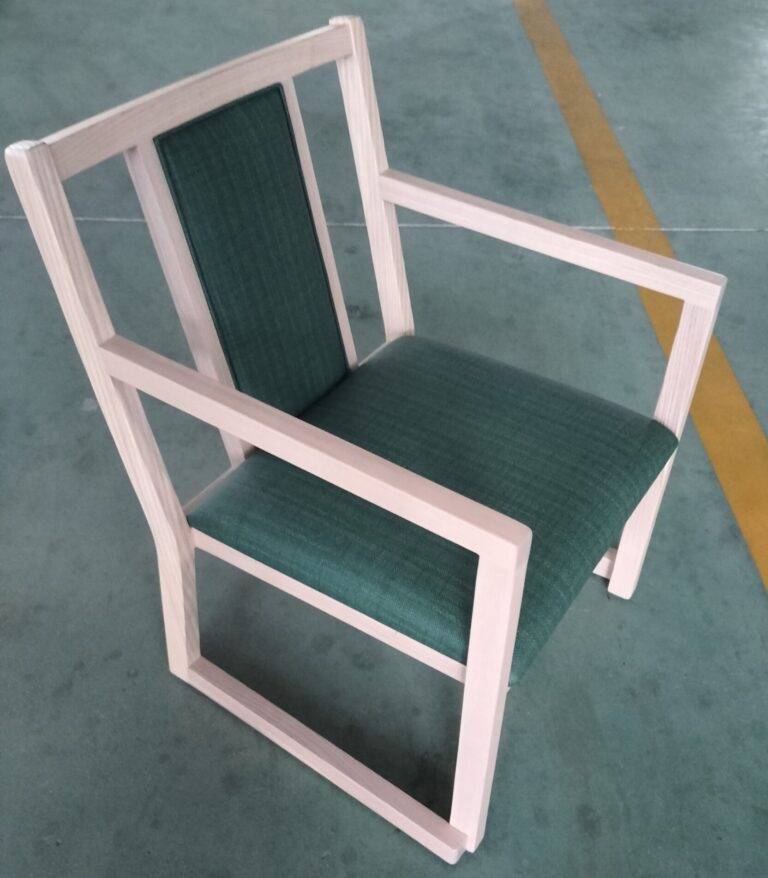 旅館の椅子