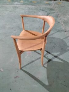 オール無垢材の特注椅子
