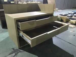 引出し付荷物台