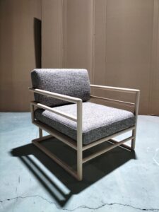 旅館のエントランスに置く椅子