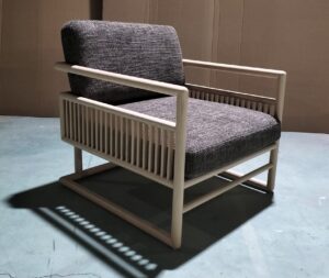 旅館のエントランスに置く椅子