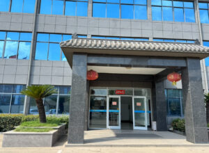 中国の家具工場でオーダーメイド家具を作る