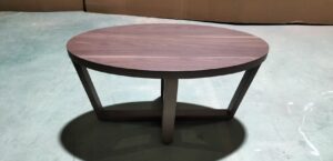 オーダーメイドの家具工場ではサイズも形状も自由設計です