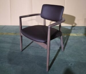 中国の家具工場でオーダーメイド家具を作る