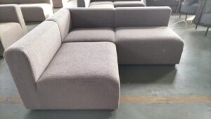 中国の家具工場でオーダーメイド家具を作る