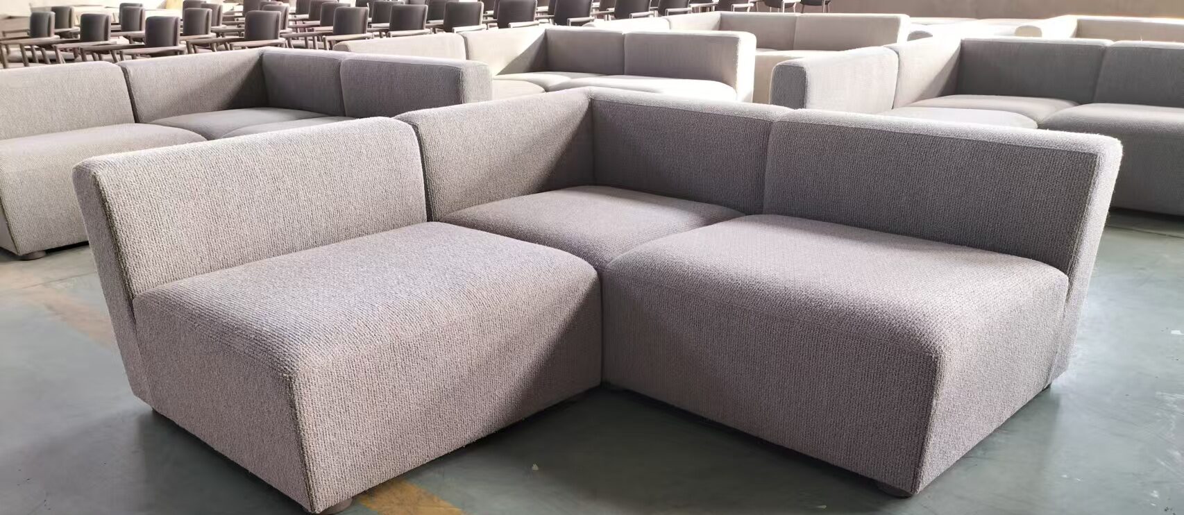 中国の家具工場でオーダーメイド家具を作る