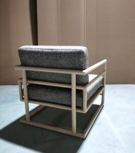 家具工場で製作するオーダーチェア