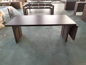 中国の家具工場でオーダーメイド家具を作る