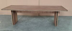 家具工場でオーダーメイド家具を作る