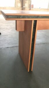 家具工場でオーダーメイド家具を作る