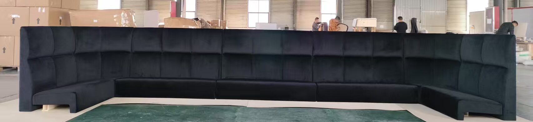 家具工場でオーダーメイド家具を作る