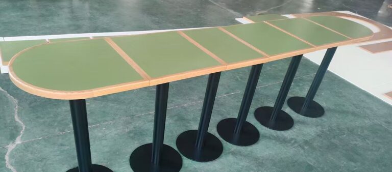 家具工場で作るオーダーメイド飲食店用テーブル