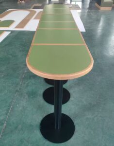 家具工場で作る特注飲食店用テーブル