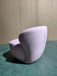 家具工場でオーダーメイド家具を作る