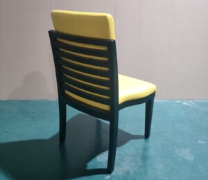 オーダーメイド家具工場で作るスタッキングチェ