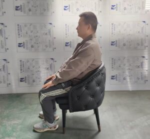 家具工場でオーダーメイドチェア