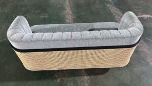 家具工場でオーダーメイドのソファを製作