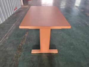 家具工場のオーダーメイドのテーブル製作