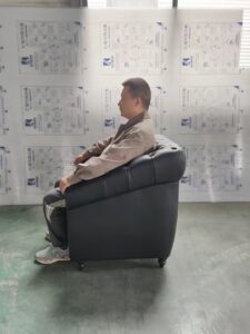 家具工場でのオーダーソファ製作