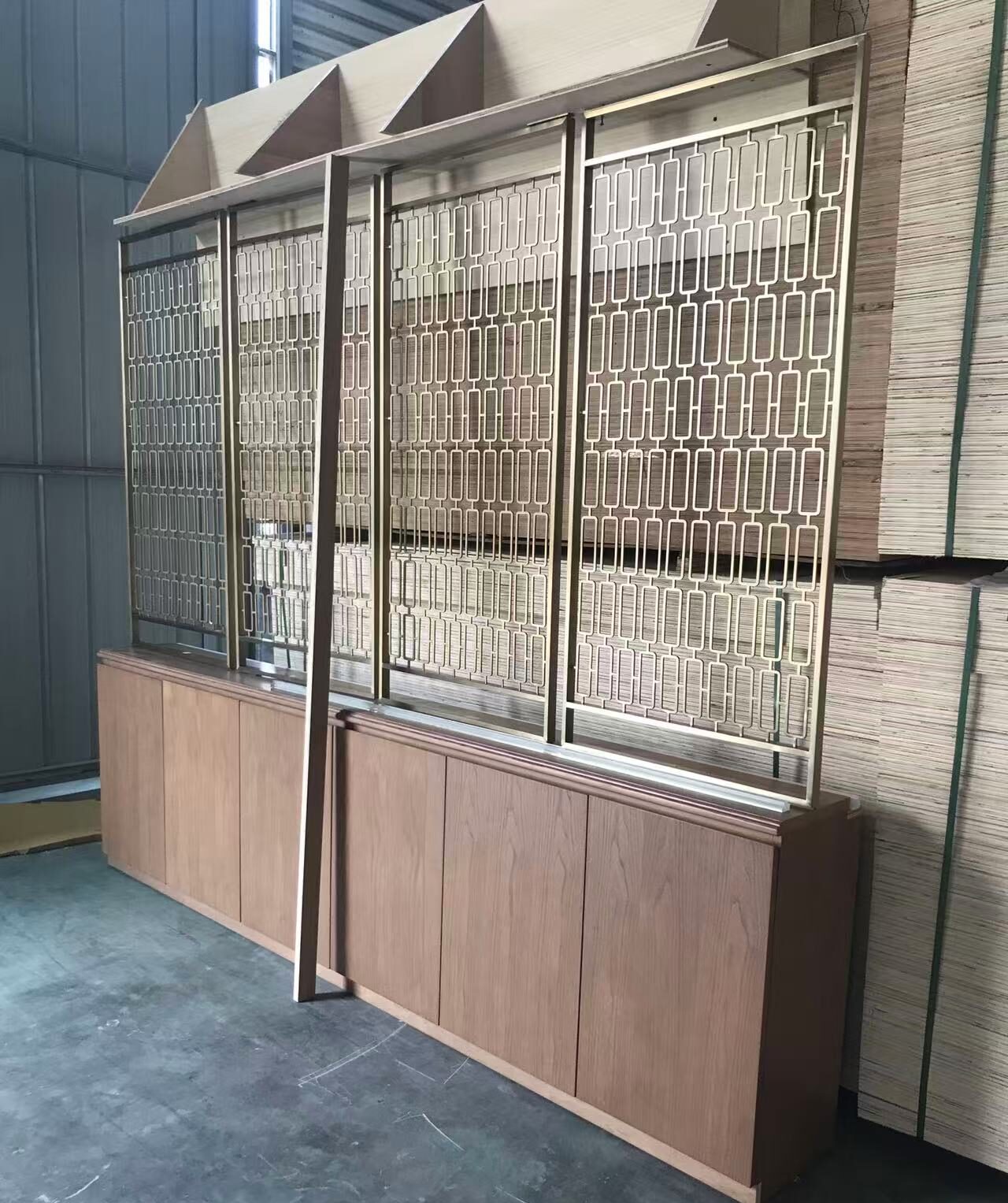 中国の家具工場でオーダーメイド家具を作る特注家具工場