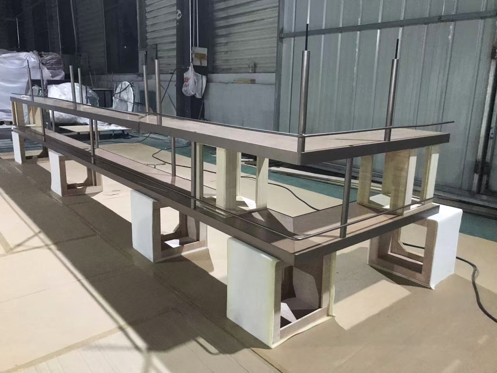 中国の家具工場でオーダーメイド家具を作る