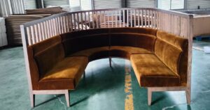 家具工場でU字型ソファを作る　オリジナルソファ