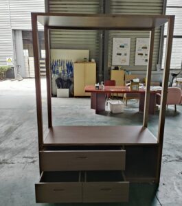 家具工場でオーダーメイド家具を作る