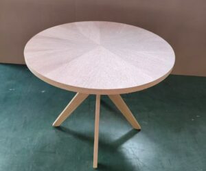 中国の家具工場でオーダーメイド家具を作る