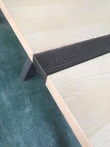 家具工場でオーダーメイド家具を作る