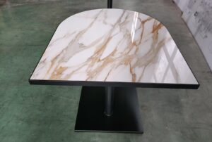 中国の家具工場でオーダーメイド家具を作る