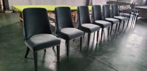 家具工場でオーダーメイド家具を作る