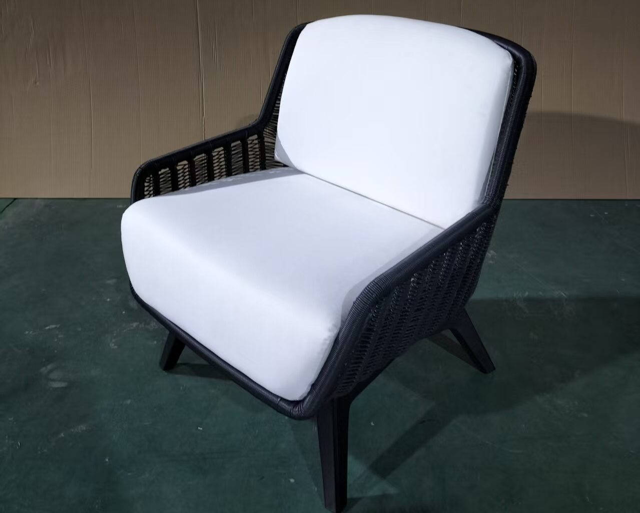 中国の家具工場でオーダーメイド家具を作る