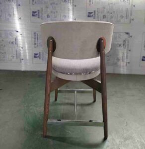 中国の家具工場でオーダーメイド家具を作る