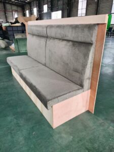 中国の家具工場でオーダーメイド家具を作る